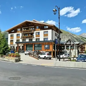 https://hotel-bernina-livigno.it-lombardy.com